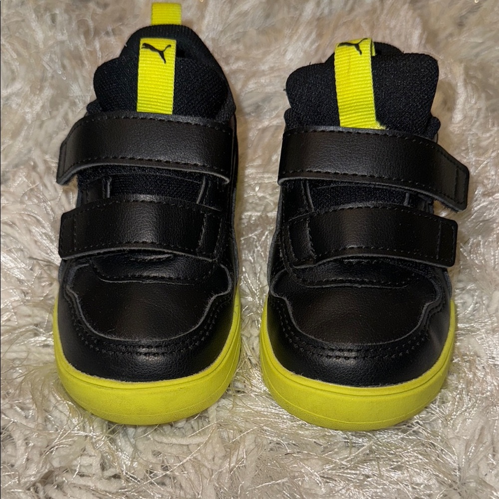 Puma Kids/Toddler Black and Yellow Sneakers